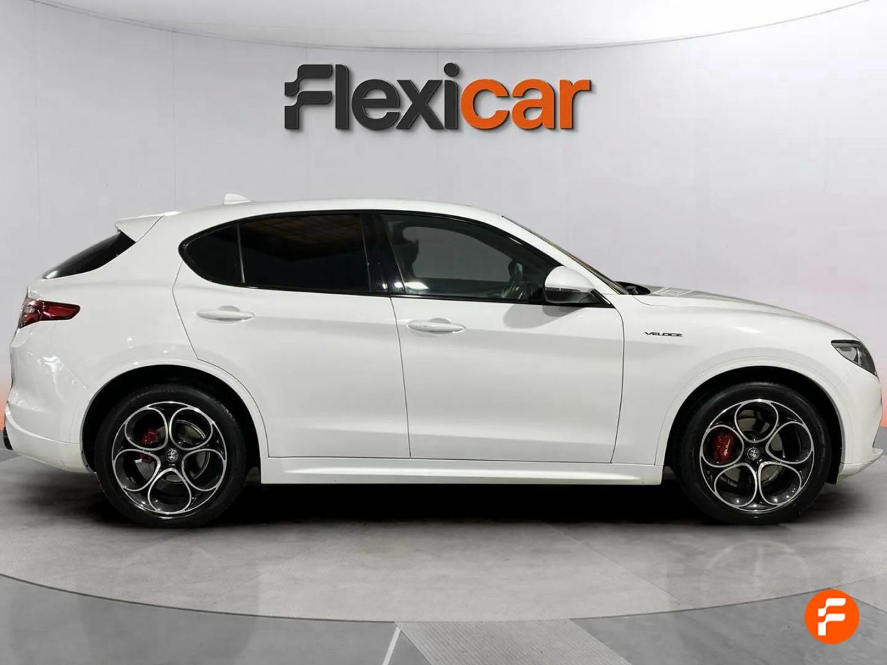 Foto Alfa Romeo Stelvio 5