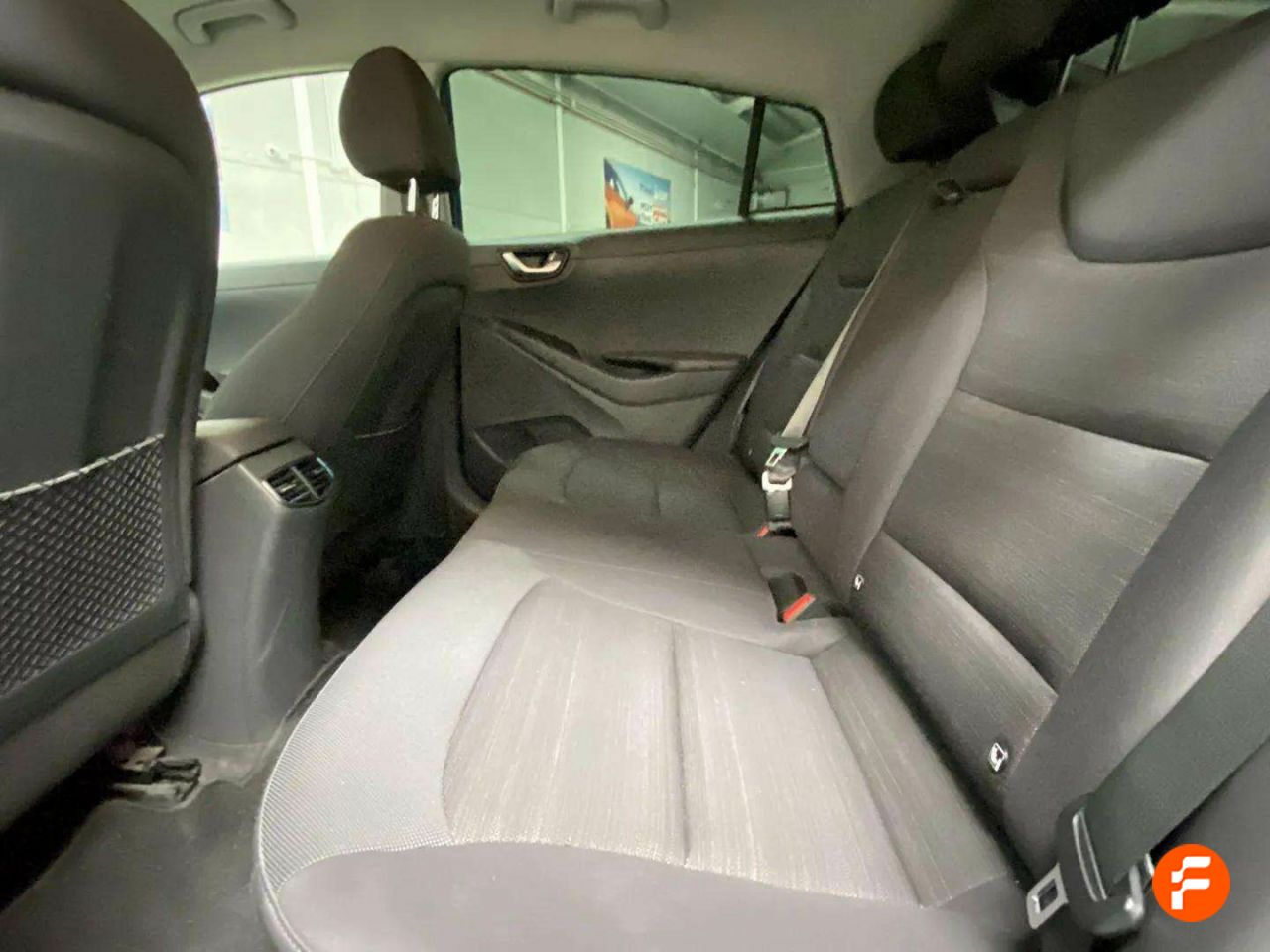 Foto Hyundai IONIQ 17
