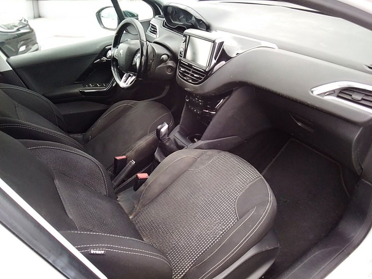 Foto Peugeot 208 8
