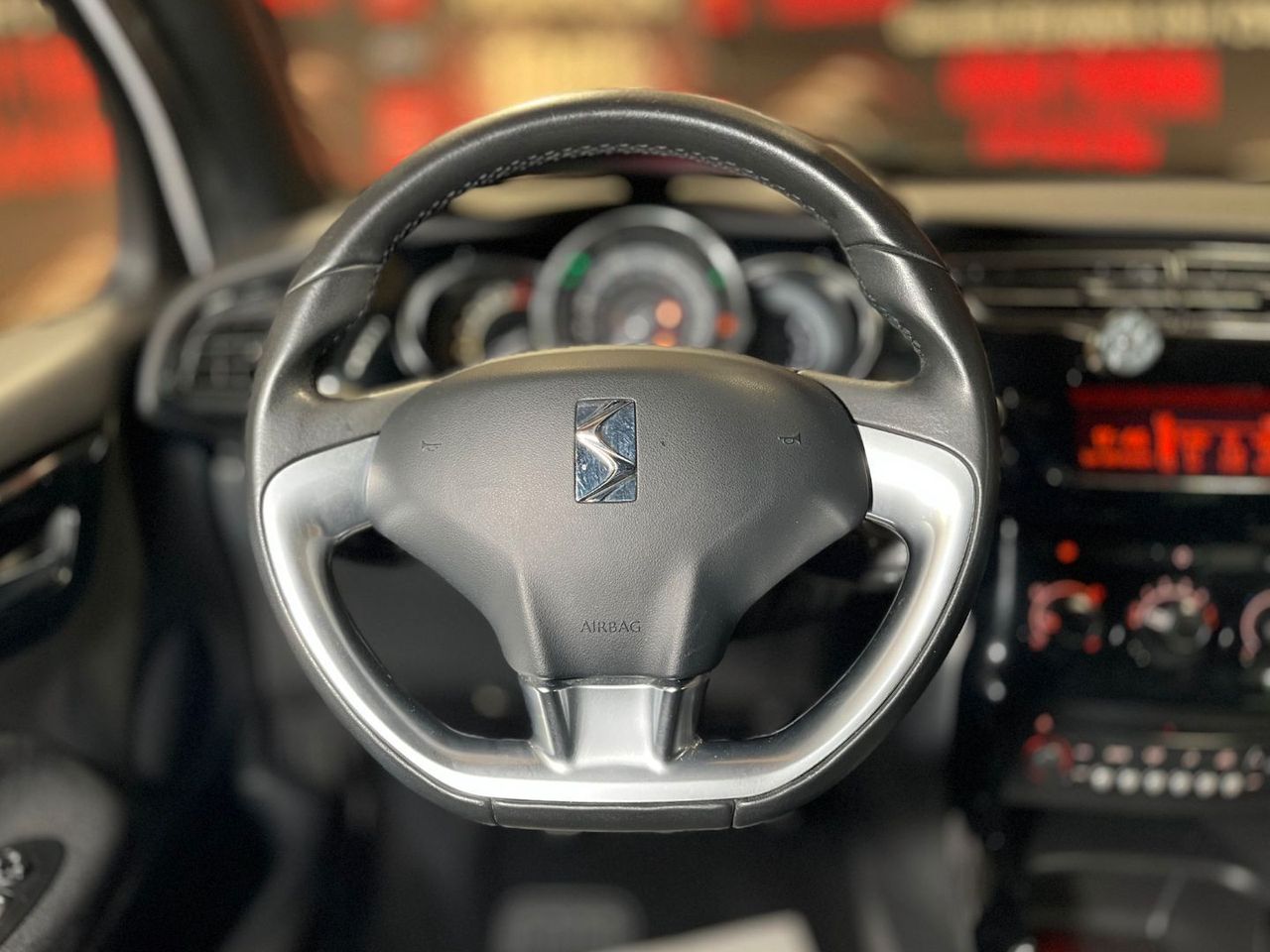 Foto DS Automobiles DS 3 14