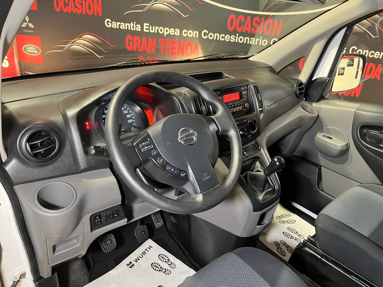Foto Nissan NV200 11
