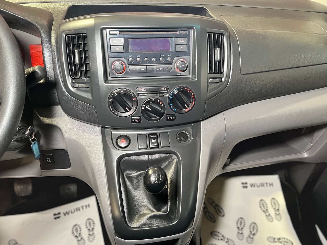 Foto Nissan NV200 18
