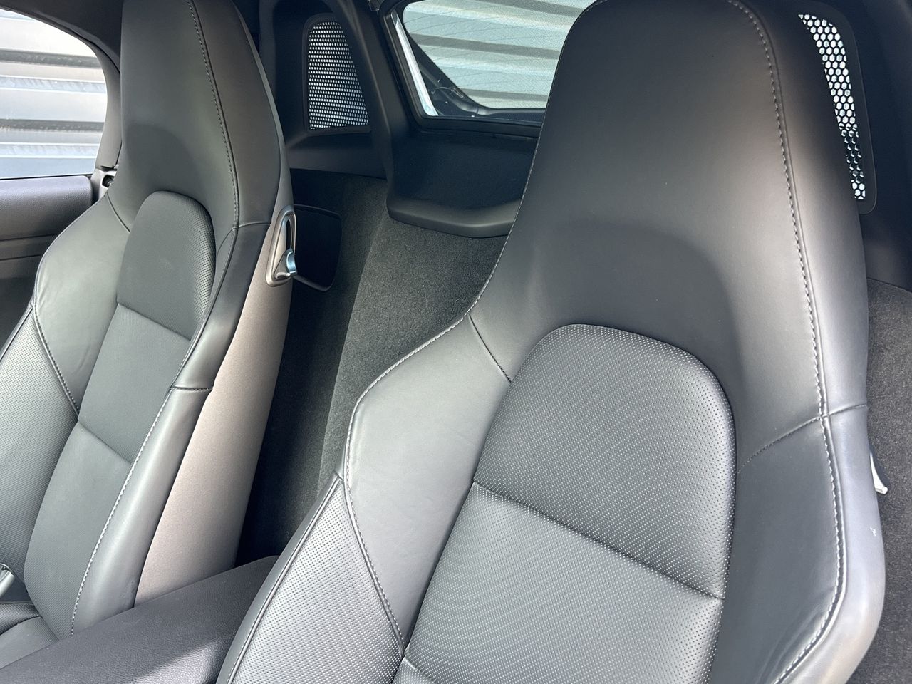 Foto Porsche 718 9