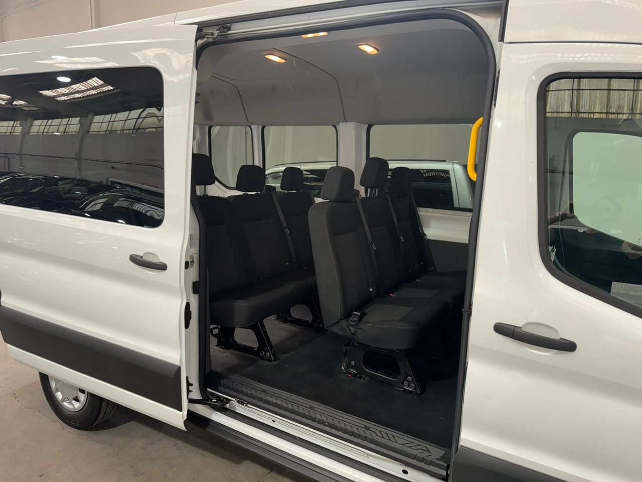 Foto Ford Transit Connect 15
