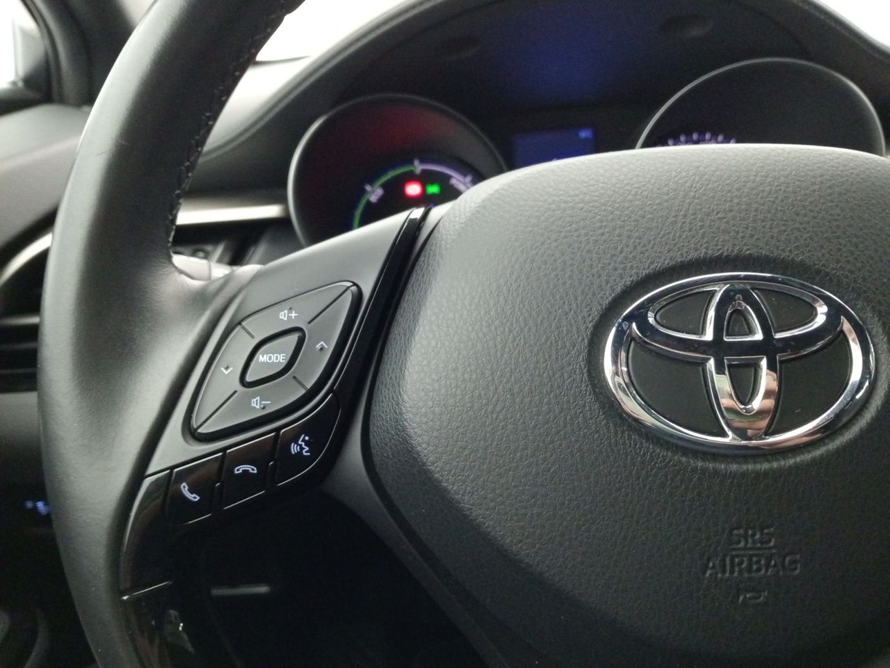 Foto Toyota C-HR 16