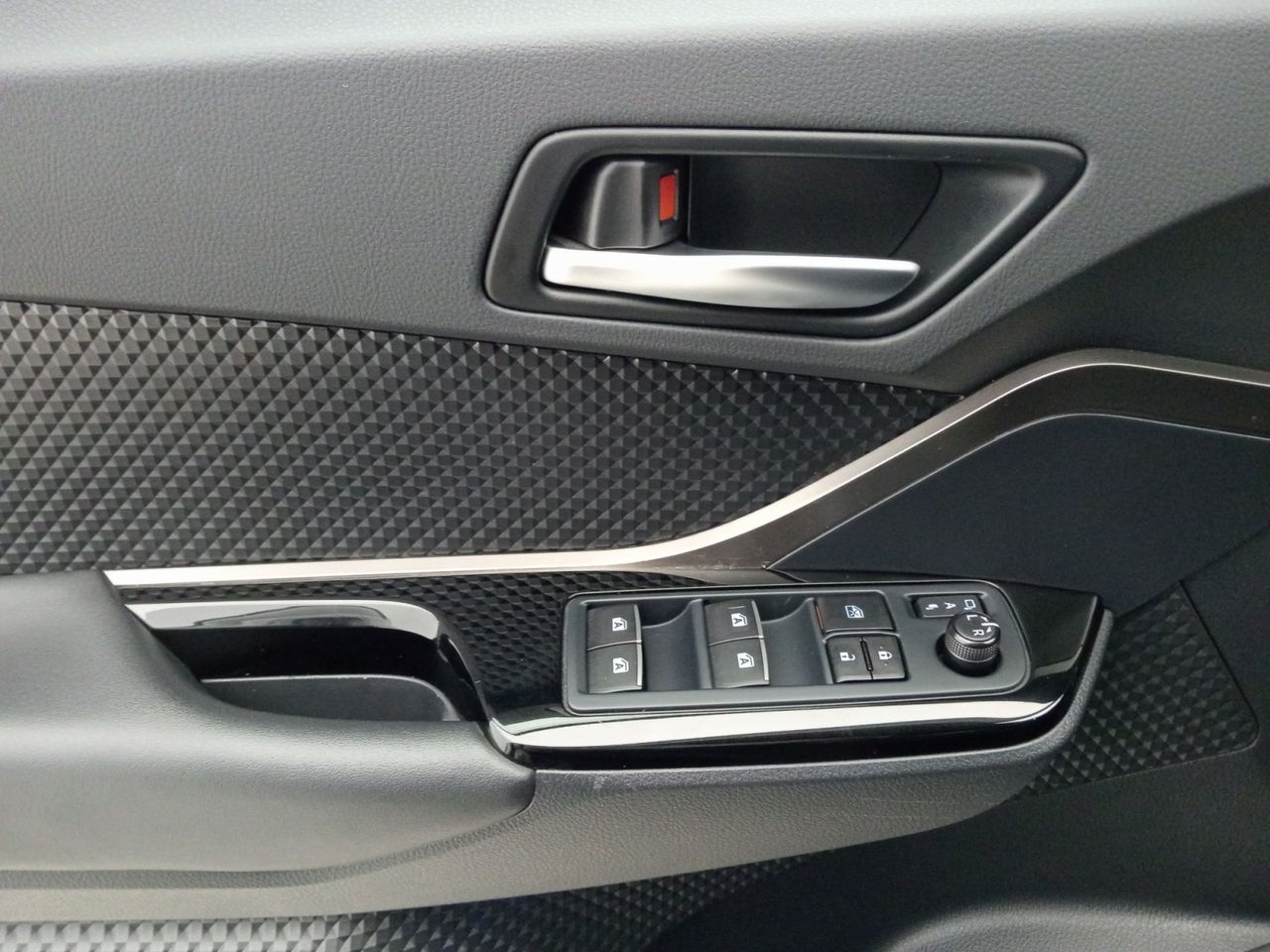 Foto Toyota C-HR 20