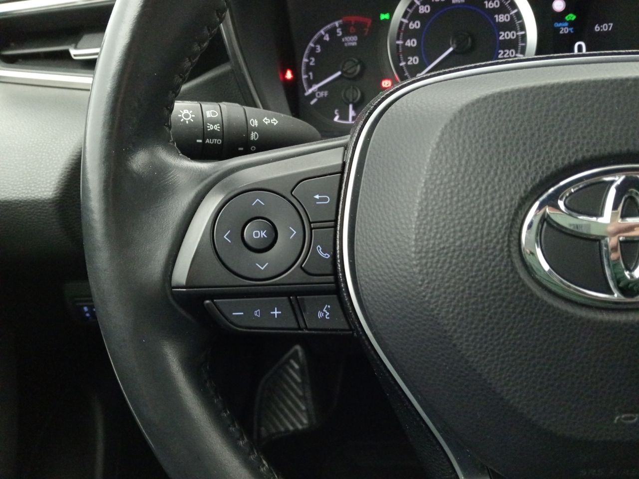Foto Toyota Corolla 14