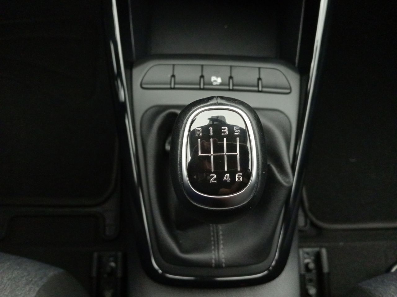 Foto Kia Stonic 14