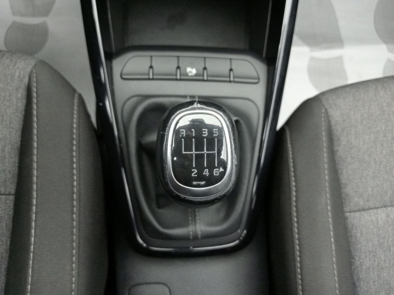 Foto Kia Stonic 13
