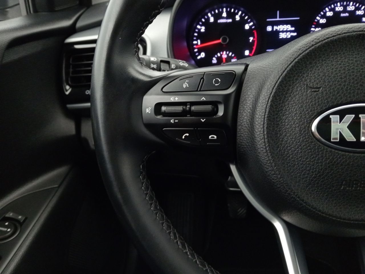 Foto Kia Stonic 15