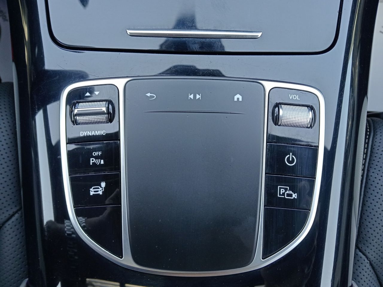 Foto Mercedes-Benz EQC 17