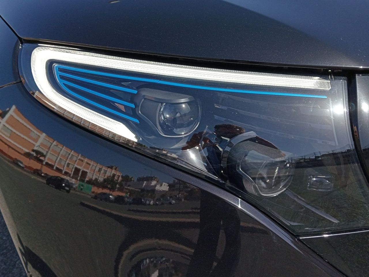 Foto Mercedes-Benz EQC 24