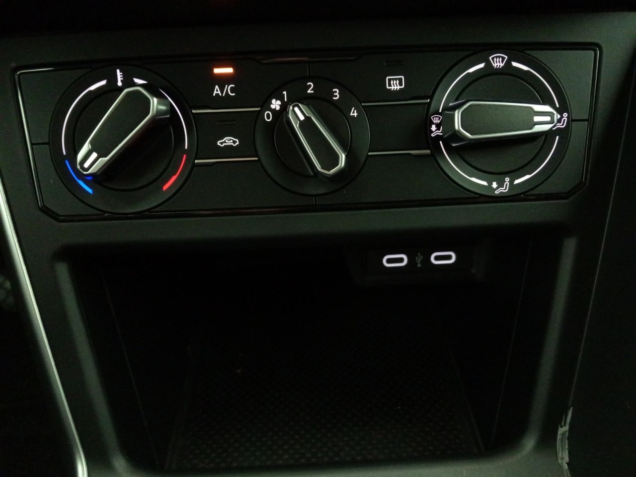 Foto Volkswagen Taigo 13