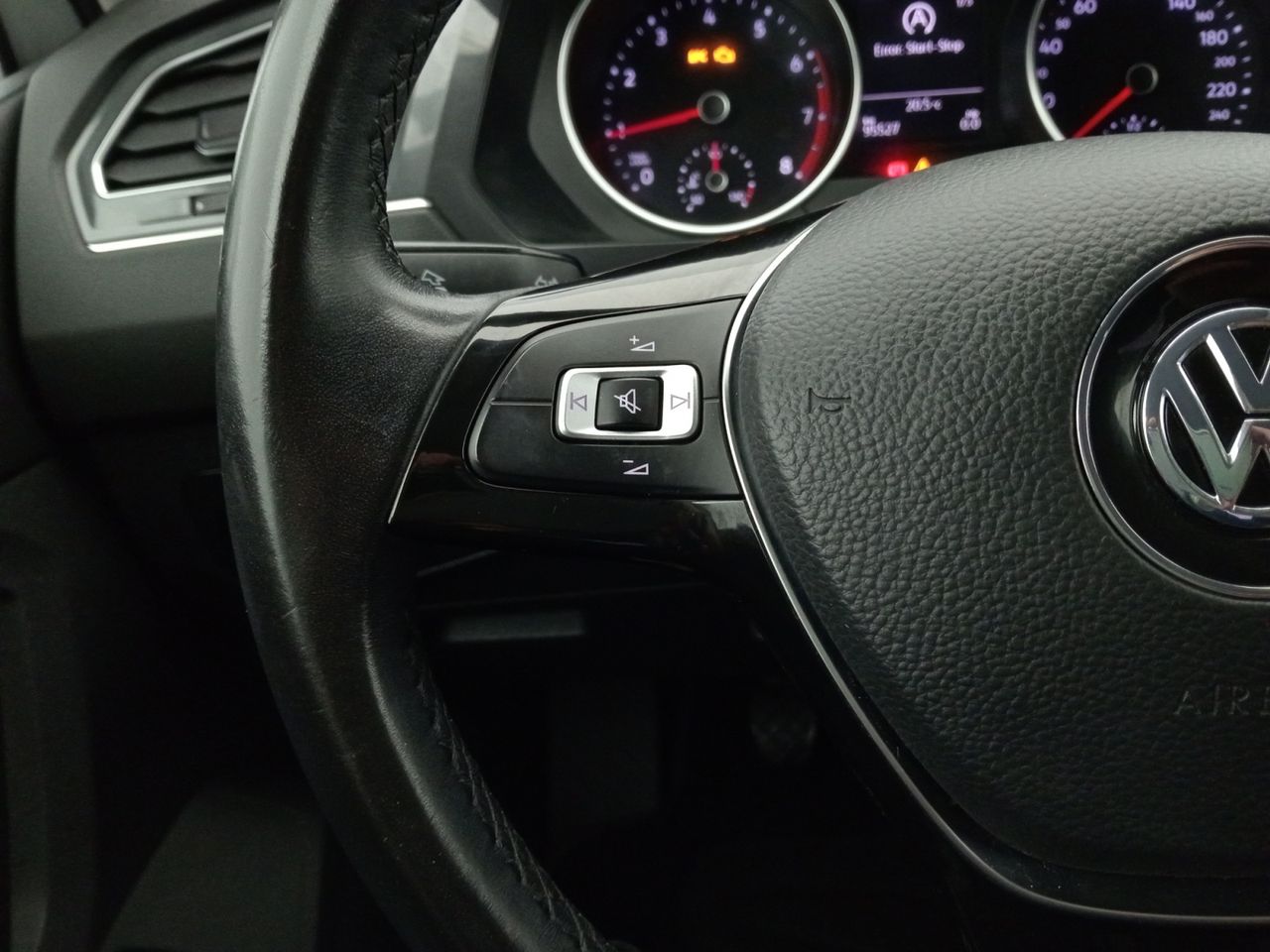 Foto Volkswagen Tiguan 15