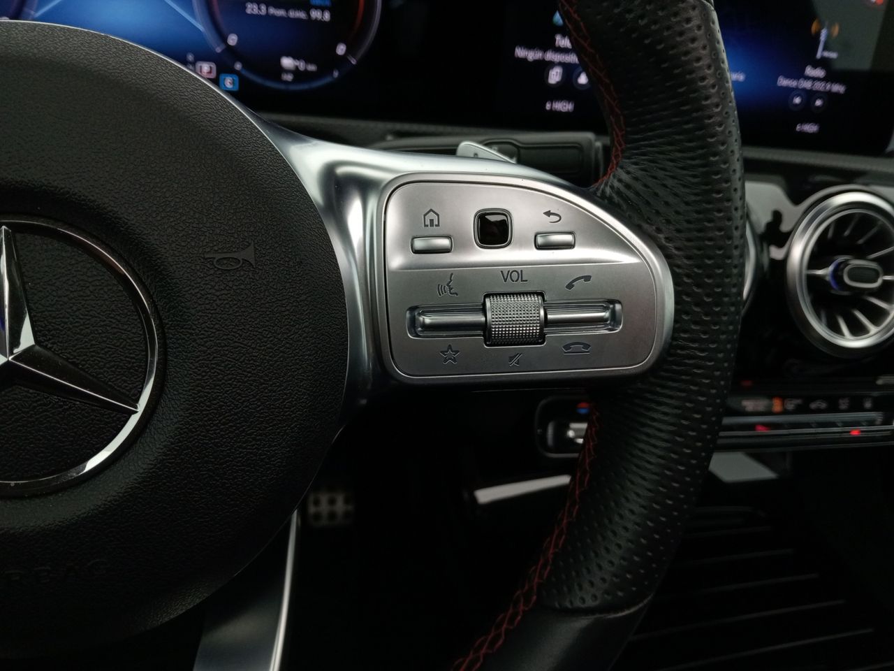 Foto Mercedes-Benz Clase CLA 17