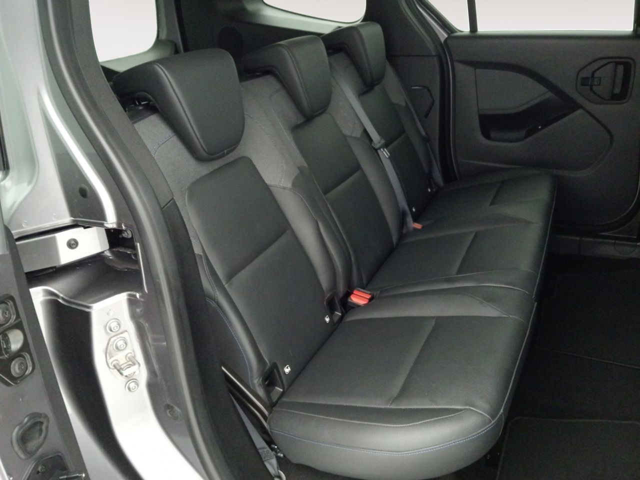 Foto Nissan Townstar 9