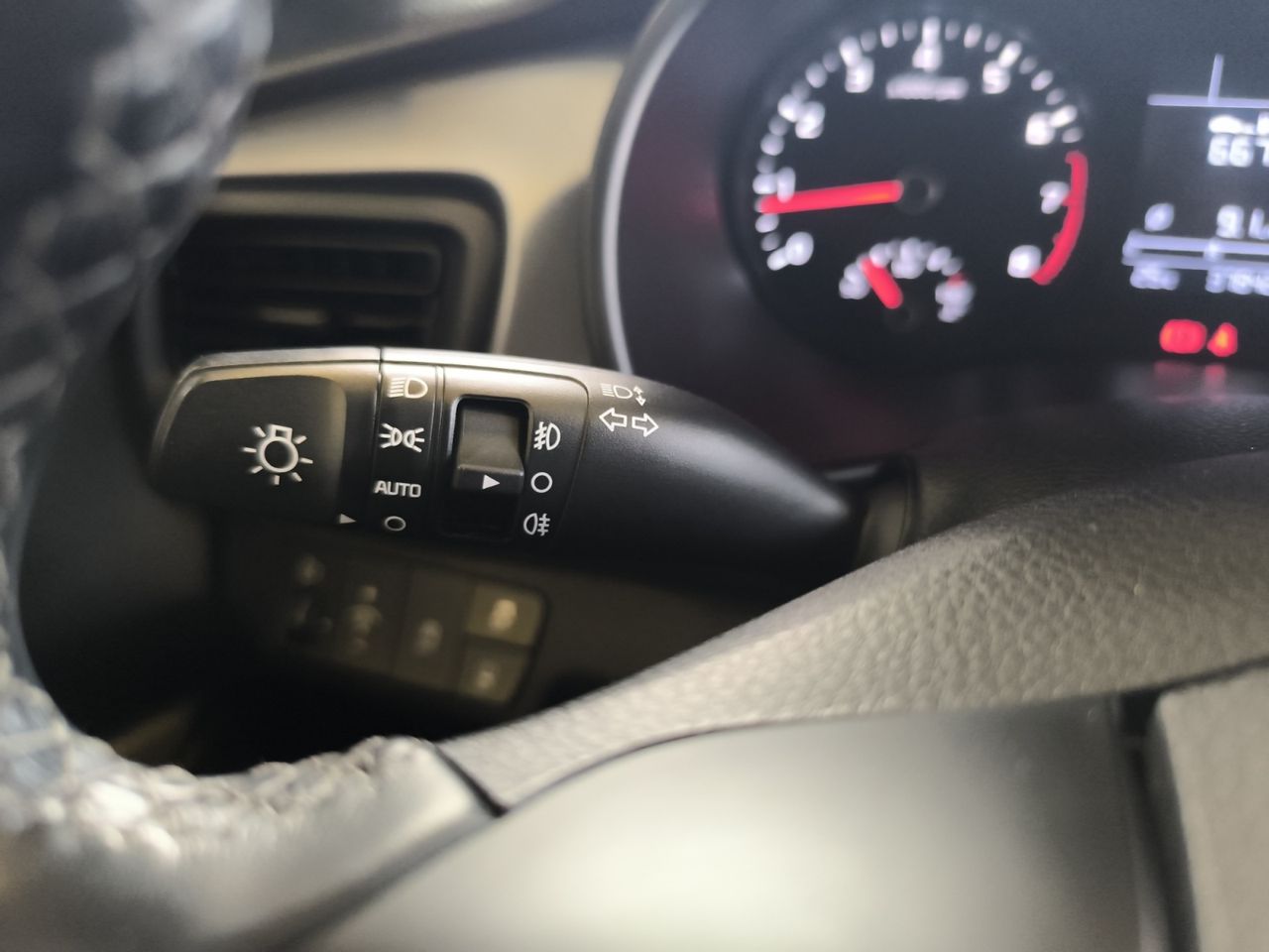 Foto Kia Rio 18