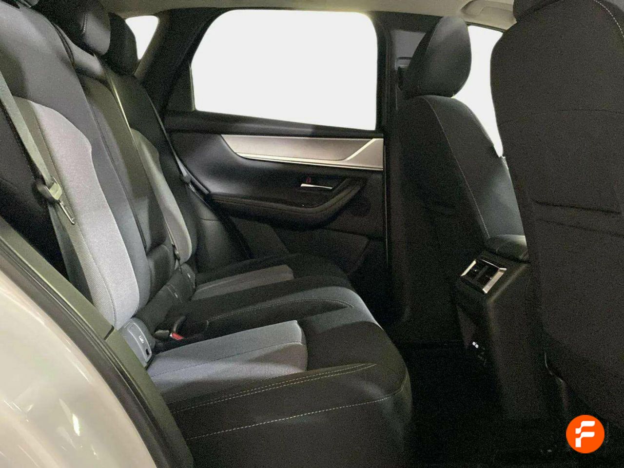 Foto Mazda CX-60 14