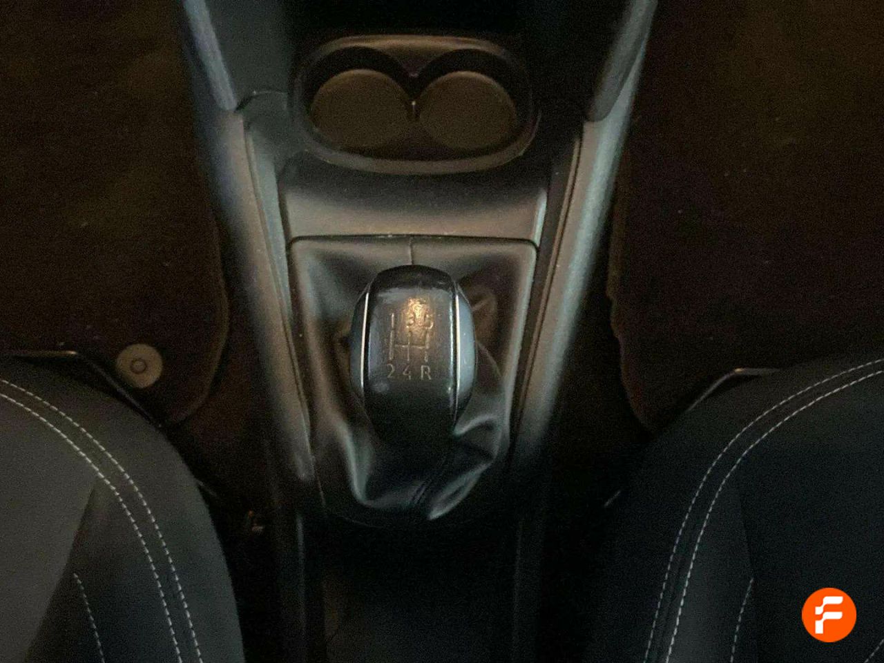 Foto Peugeot 208 17