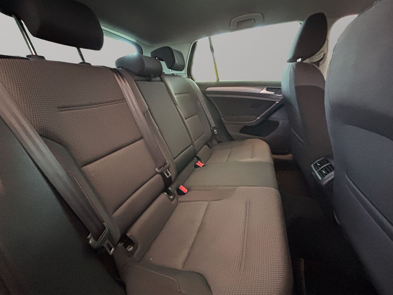 Foto Volkswagen Golf 17