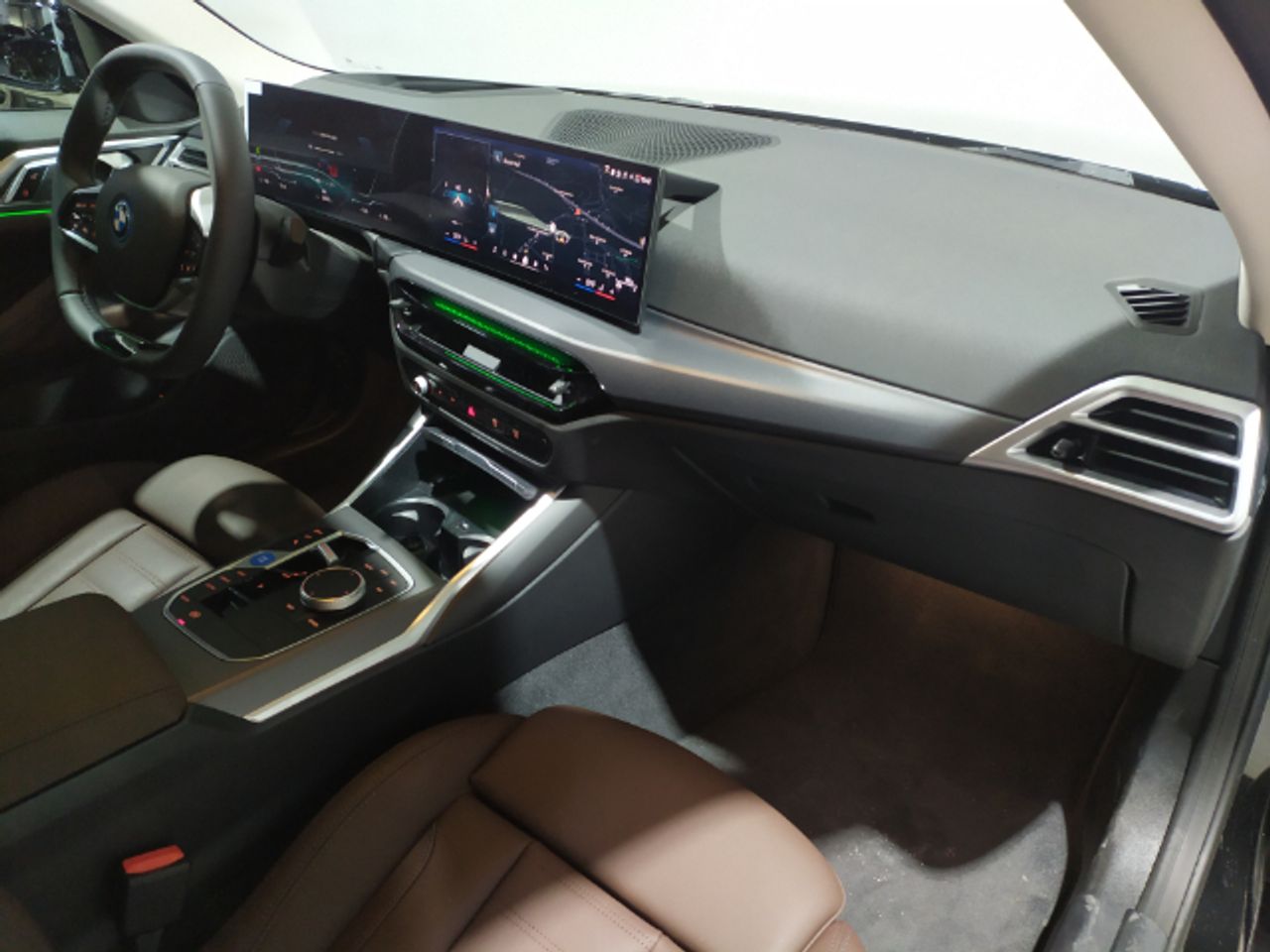 Foto BMW i4 8