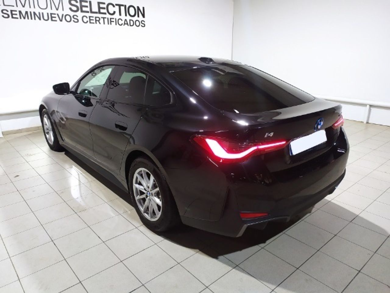 Foto BMW i4 11