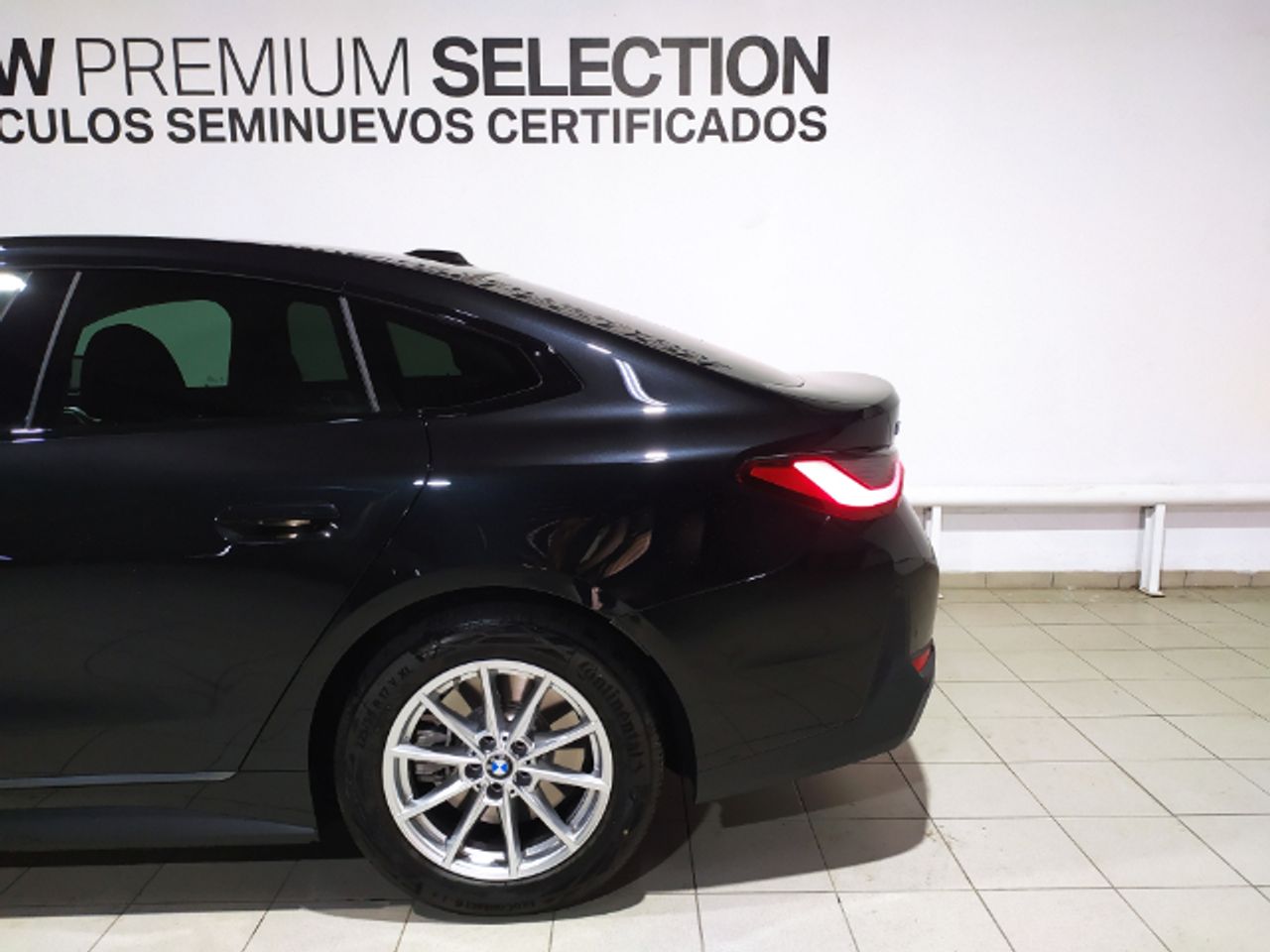 Foto BMW i4 13