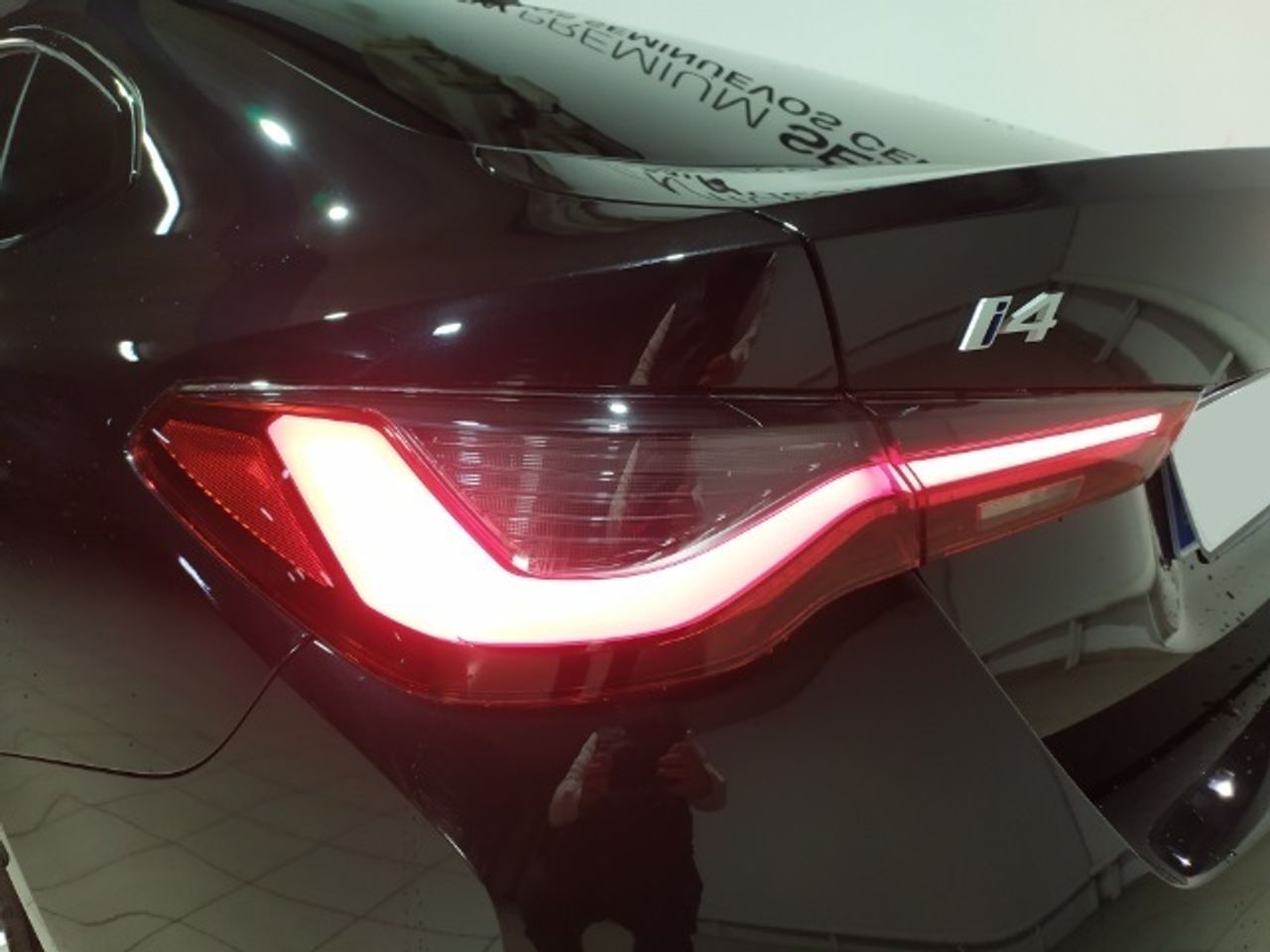 Foto BMW i4 15