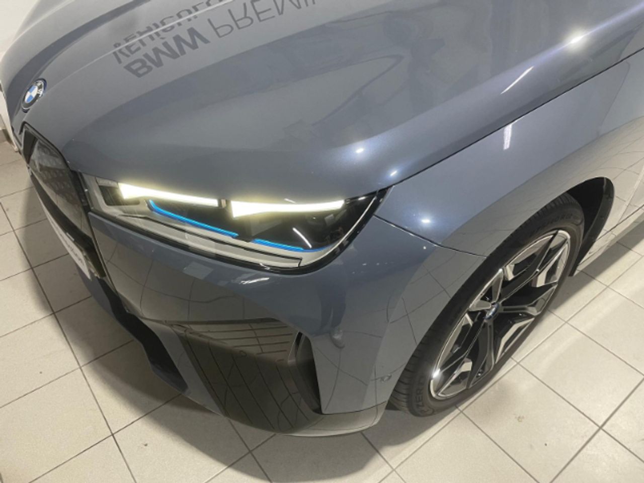Foto BMW iX3 6