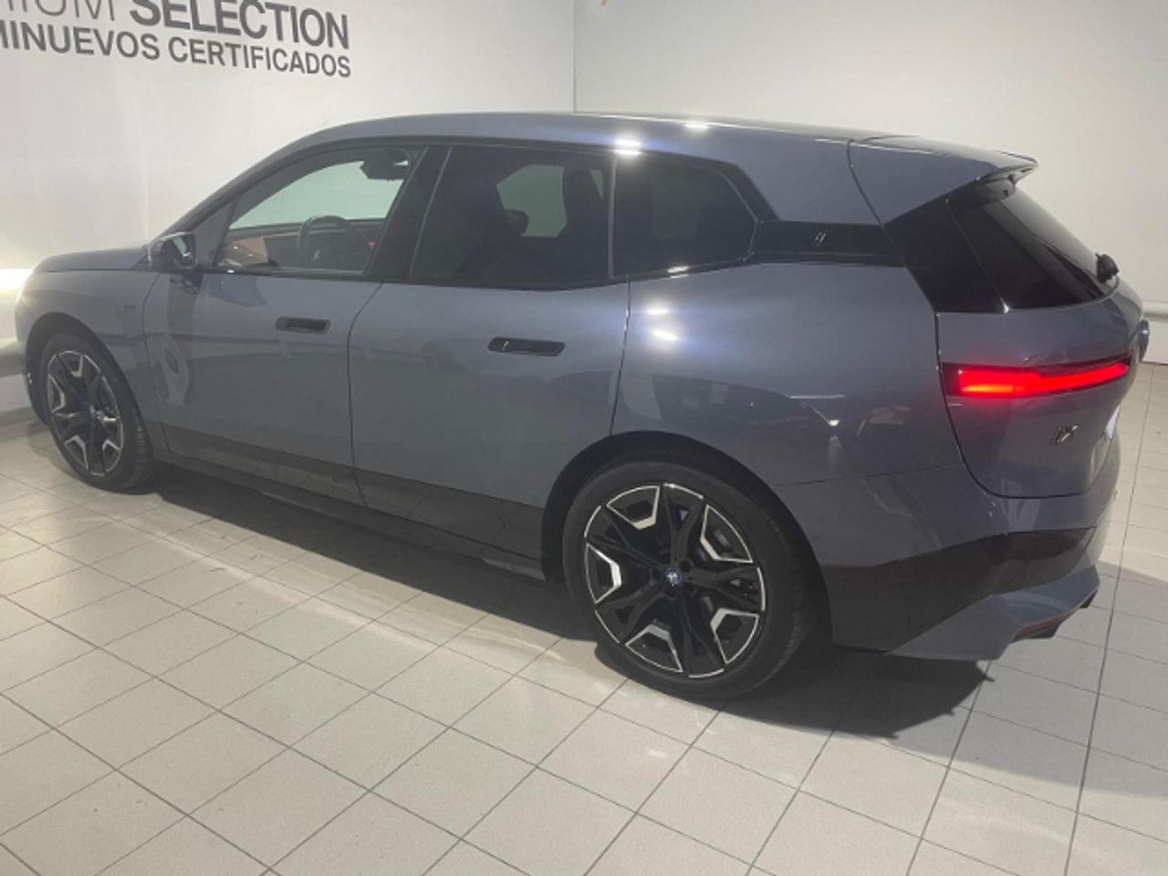Foto BMW iX3 12