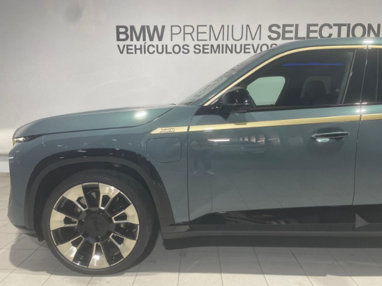 Foto BMW XM 14