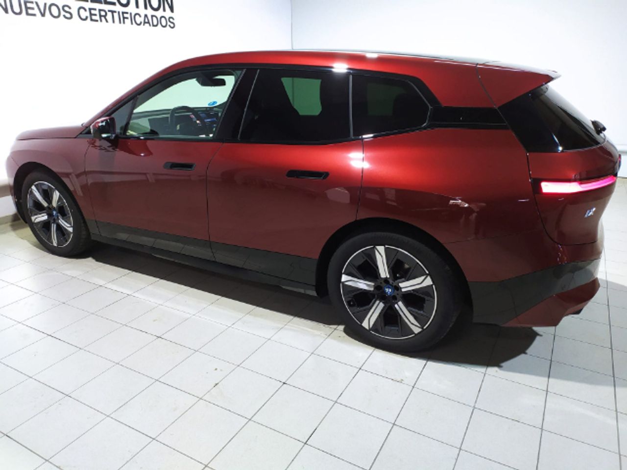 Foto BMW iX3 12