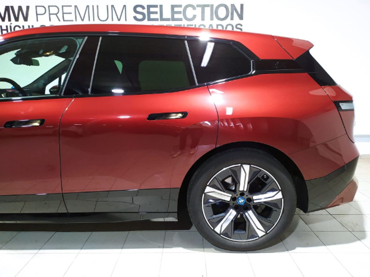 Foto BMW iX3 14