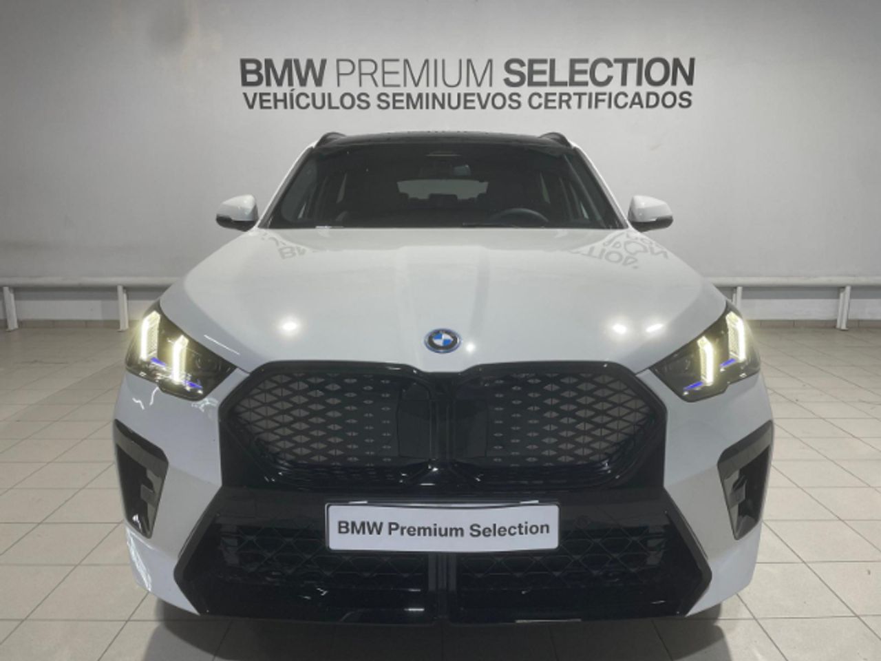 Foto BMW iX2 2