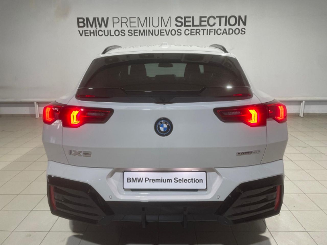 Foto BMW iX2 5