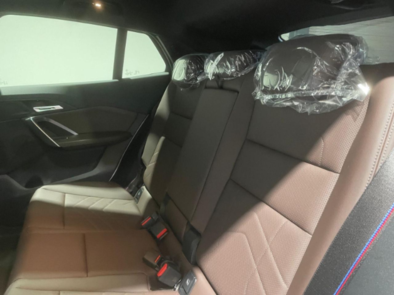 Foto BMW iX2 9