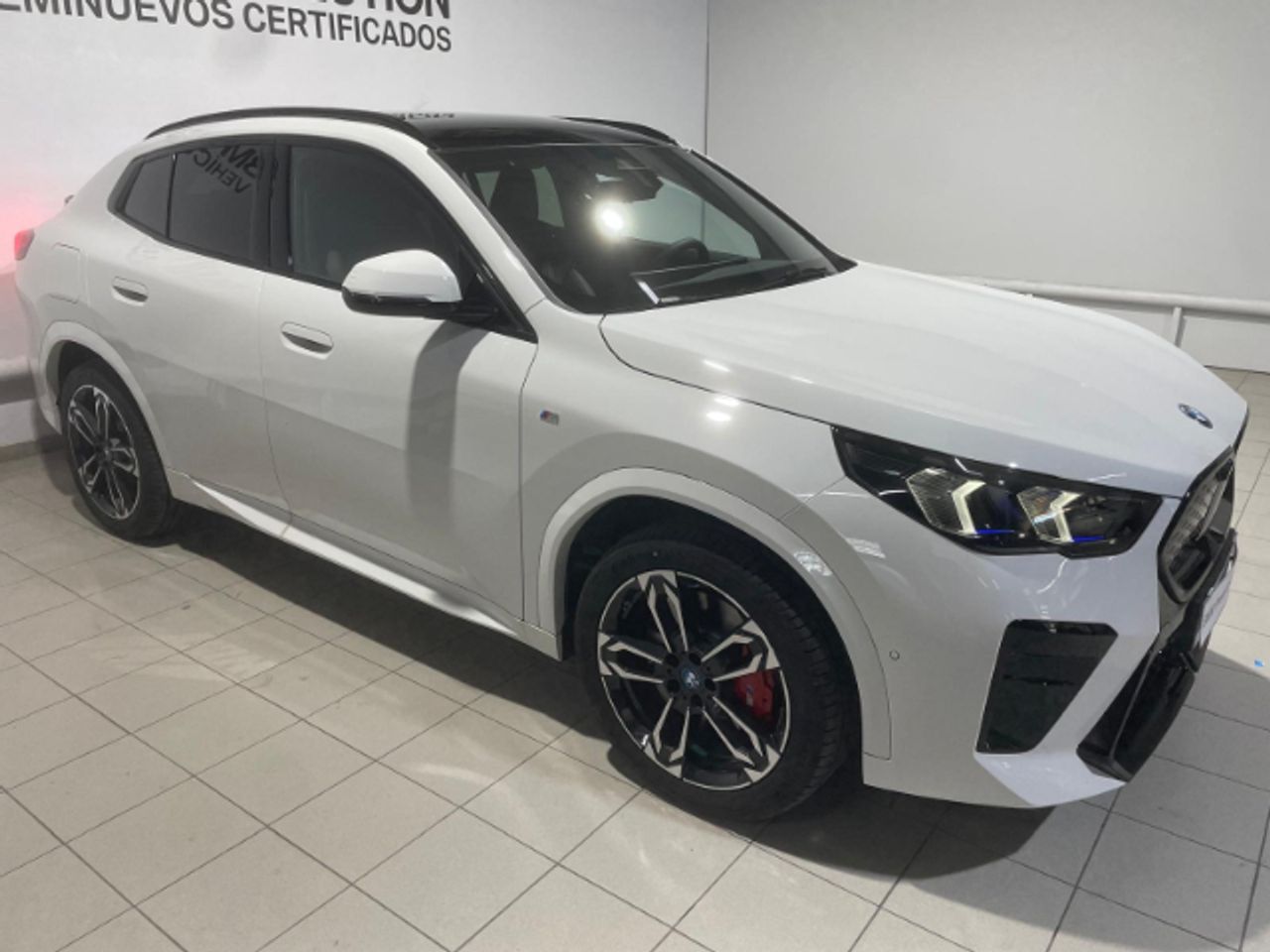 Foto BMW iX2 11