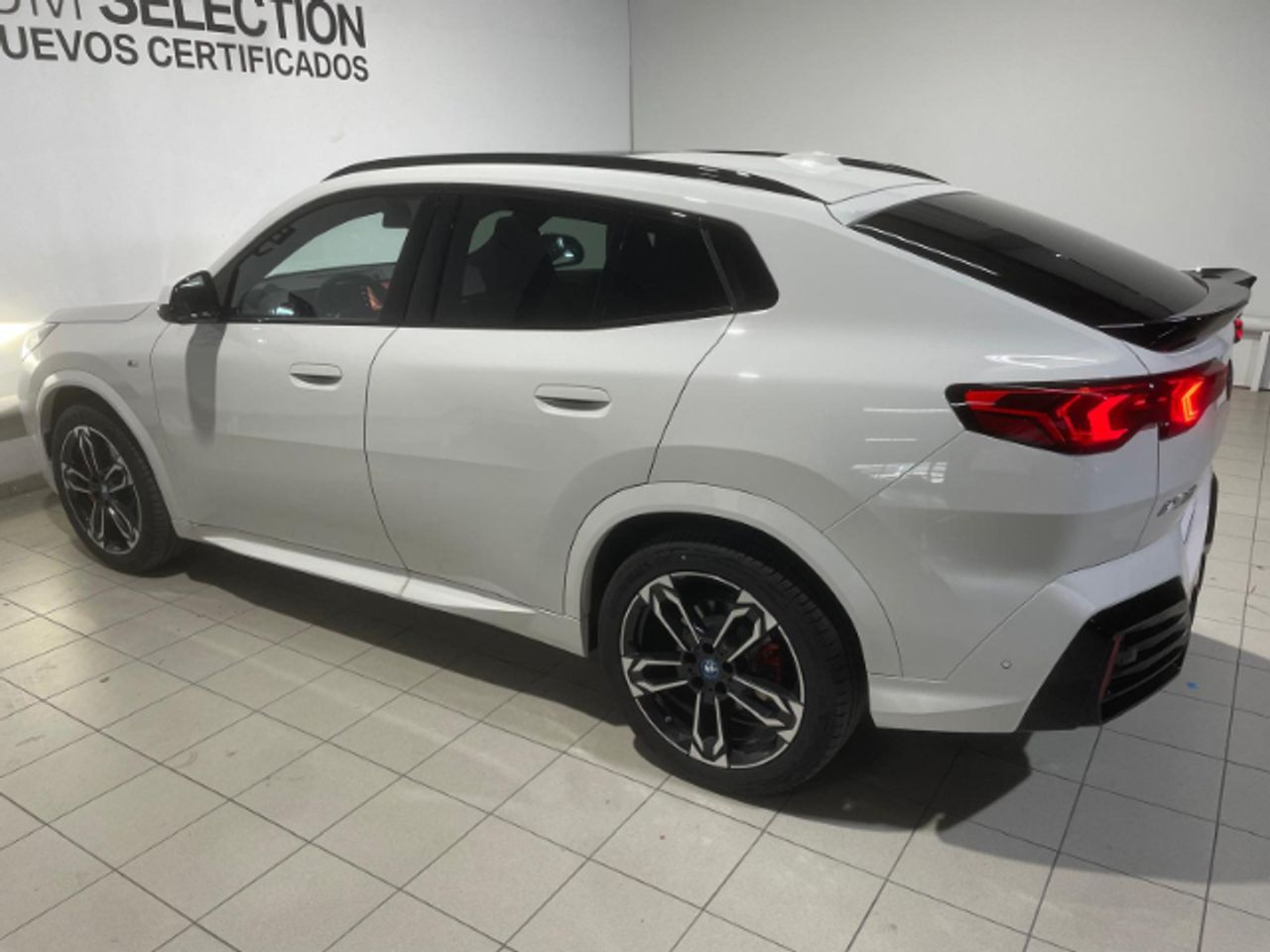 Foto BMW iX2 12
