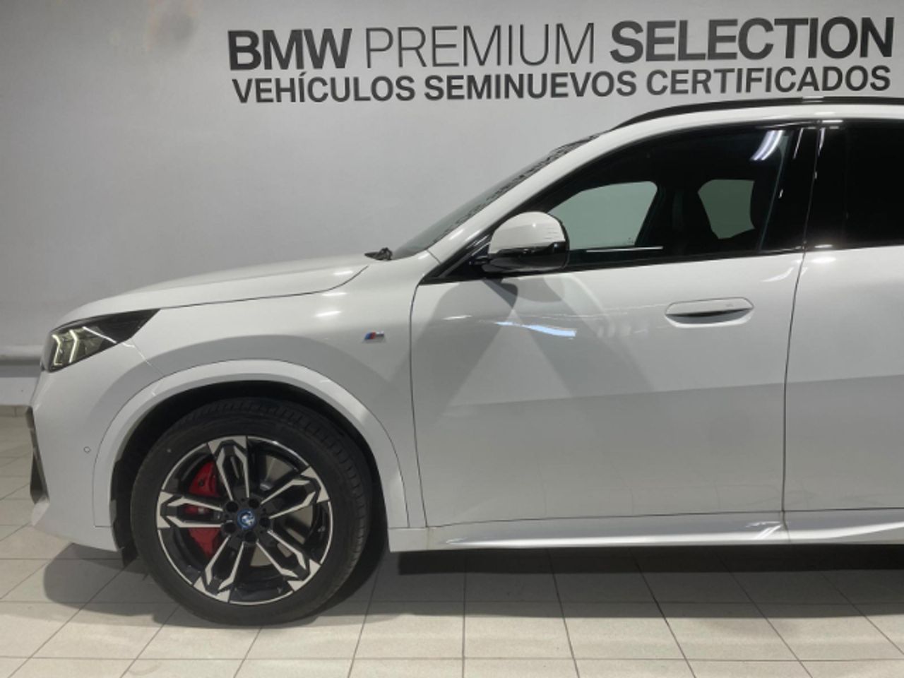 Foto BMW iX2 13