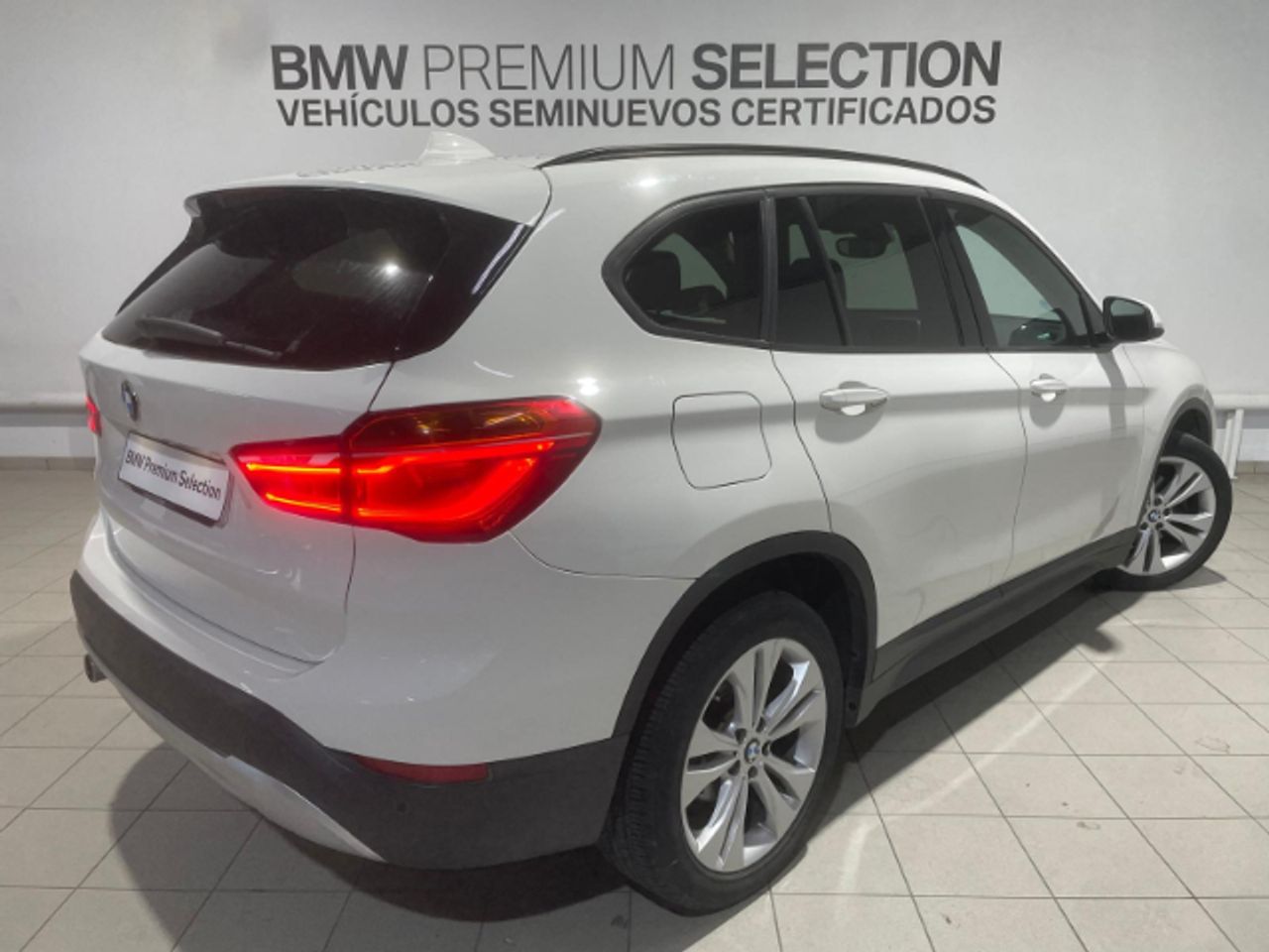 Foto BMW X1 4