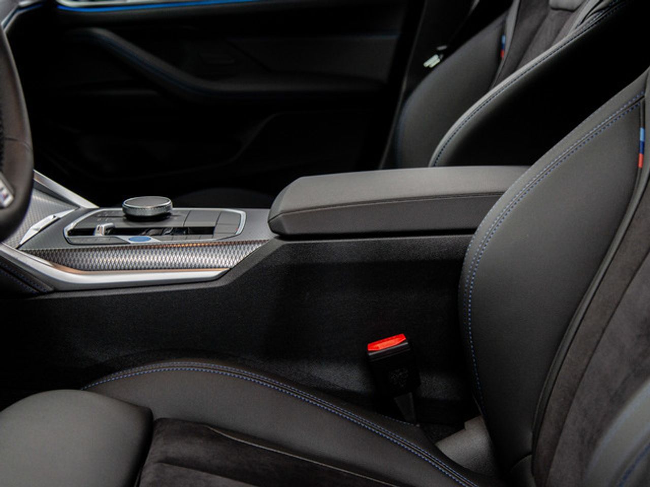 Foto BMW i4 15