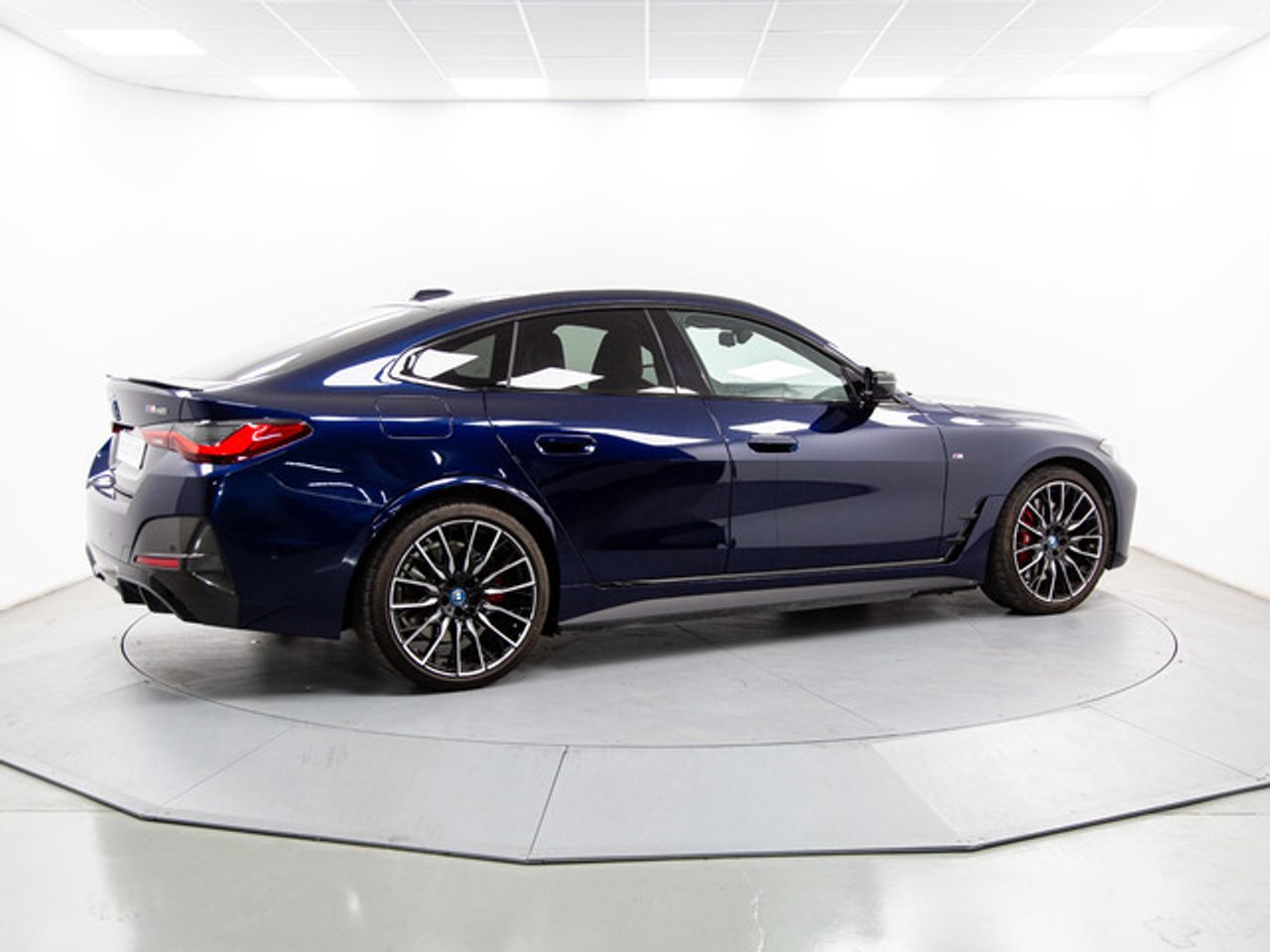 Foto BMW i4 11