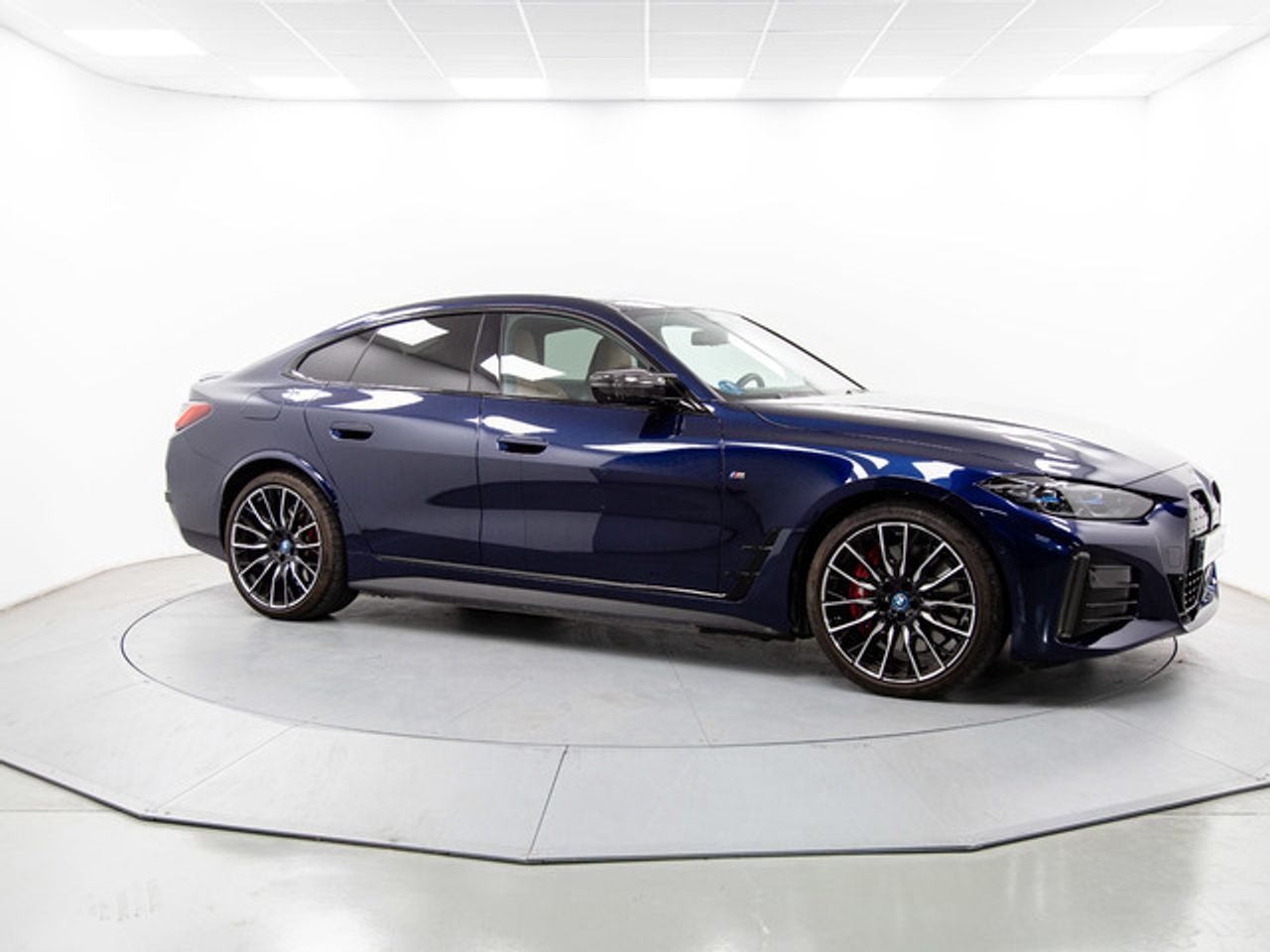 Foto BMW i4 13