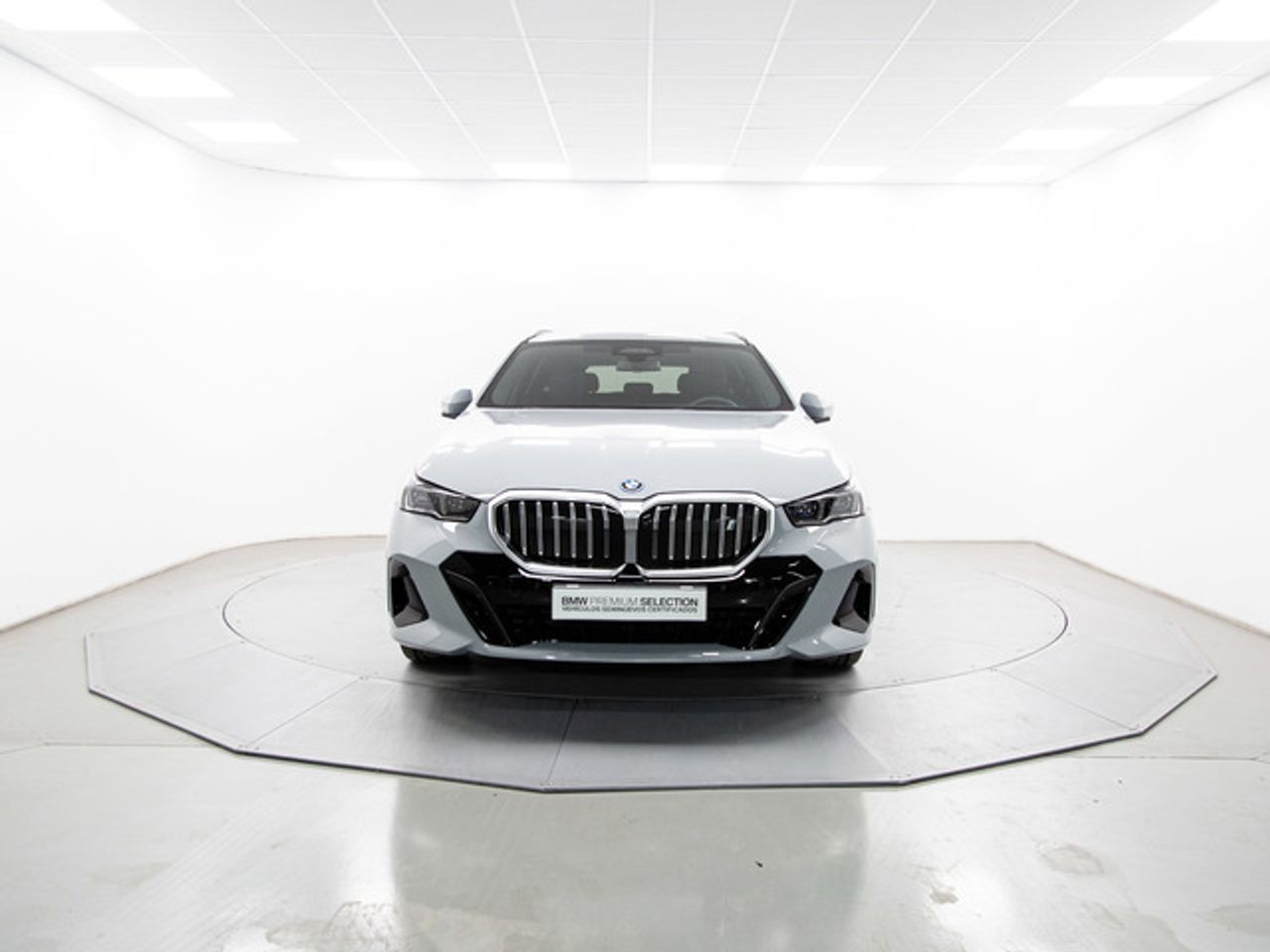 Foto BMW i5 2
