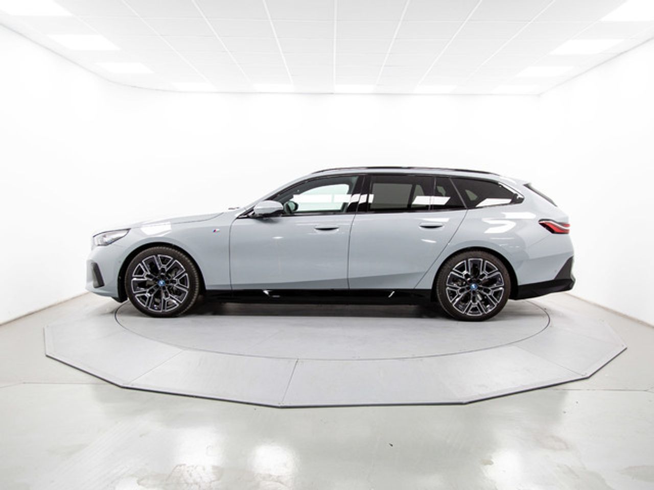 Foto BMW i5 3