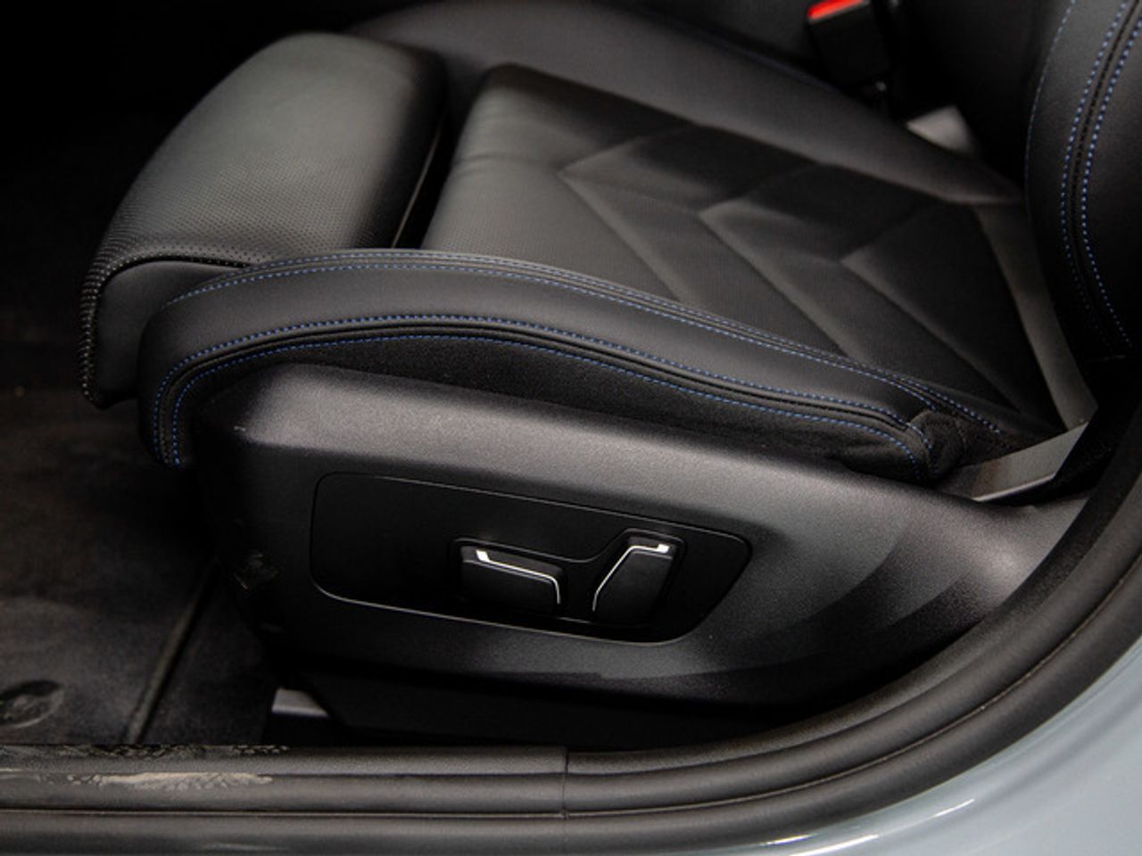 Foto BMW i5 15