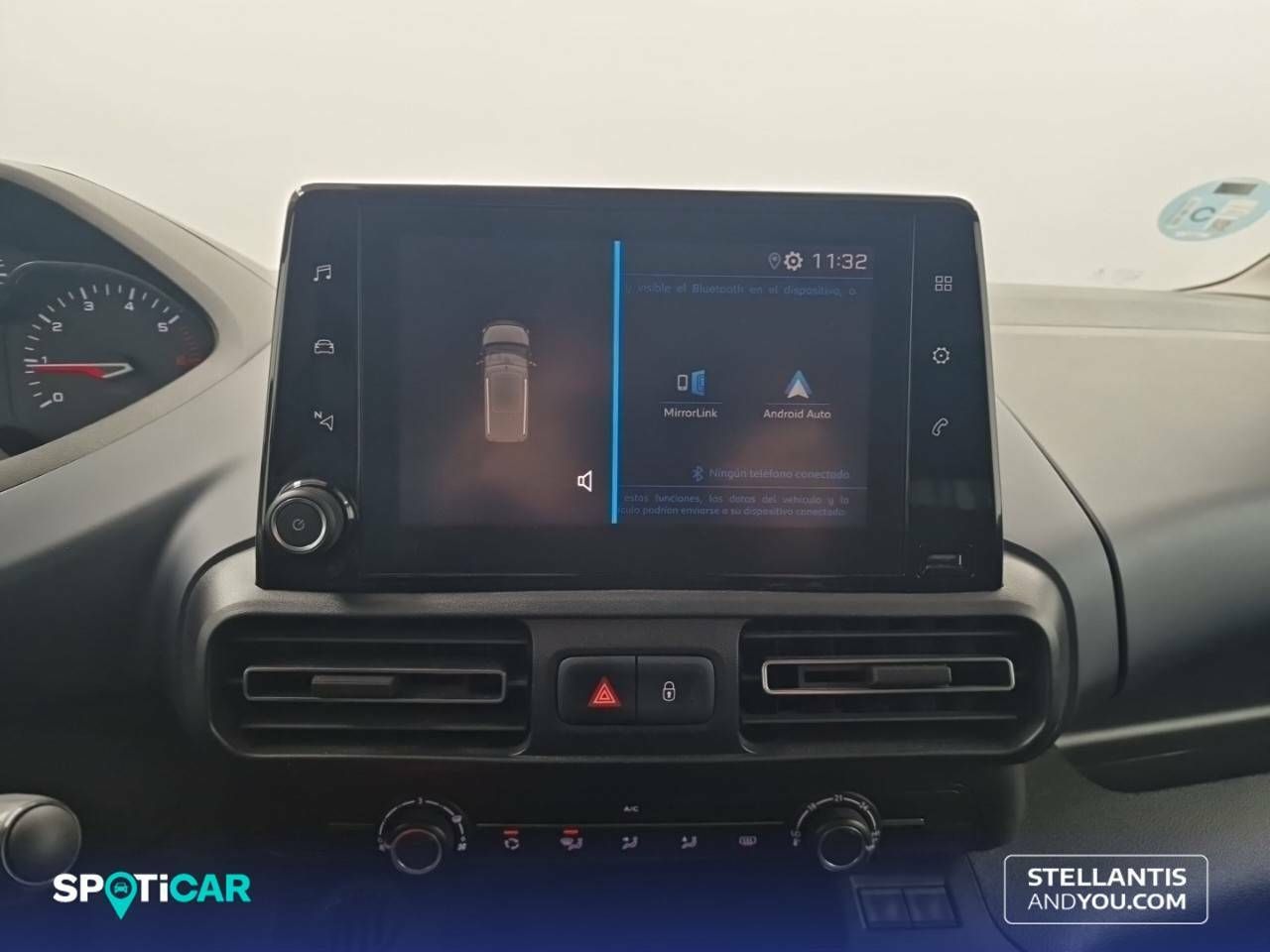 Foto Peugeot Rifter 23