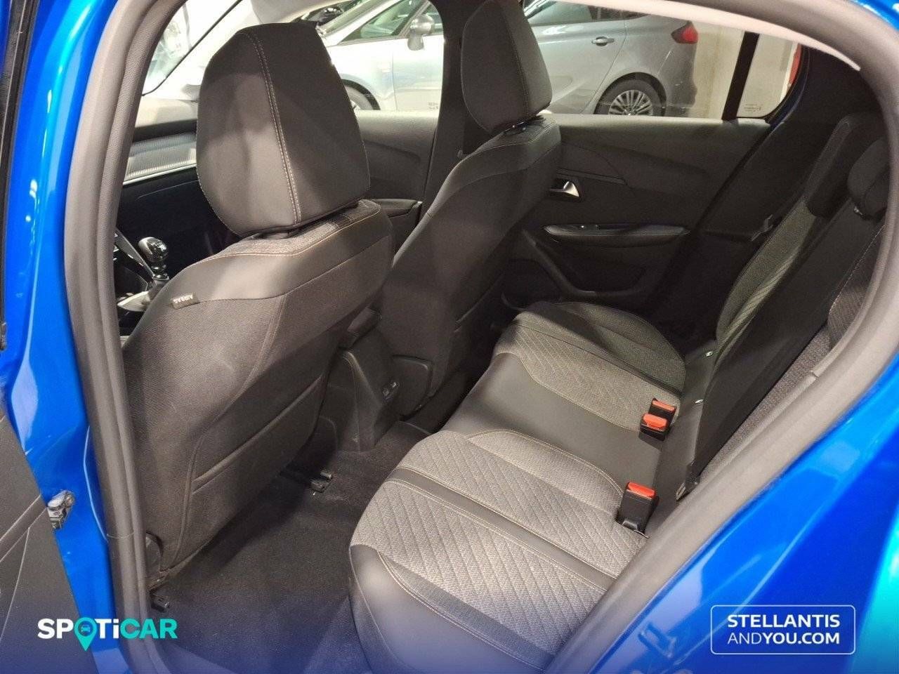 Foto Peugeot 208 10