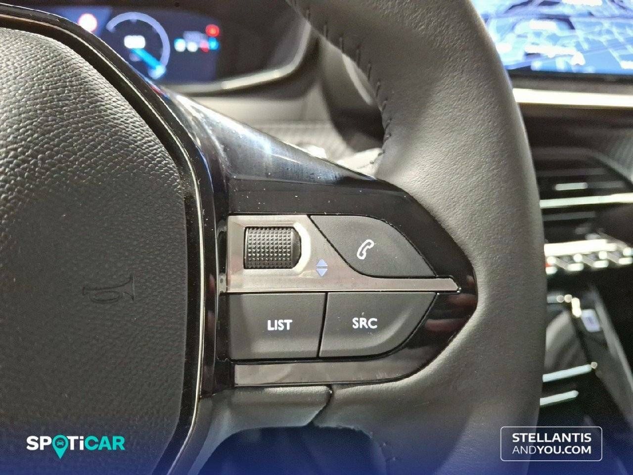 Foto Peugeot 208 14