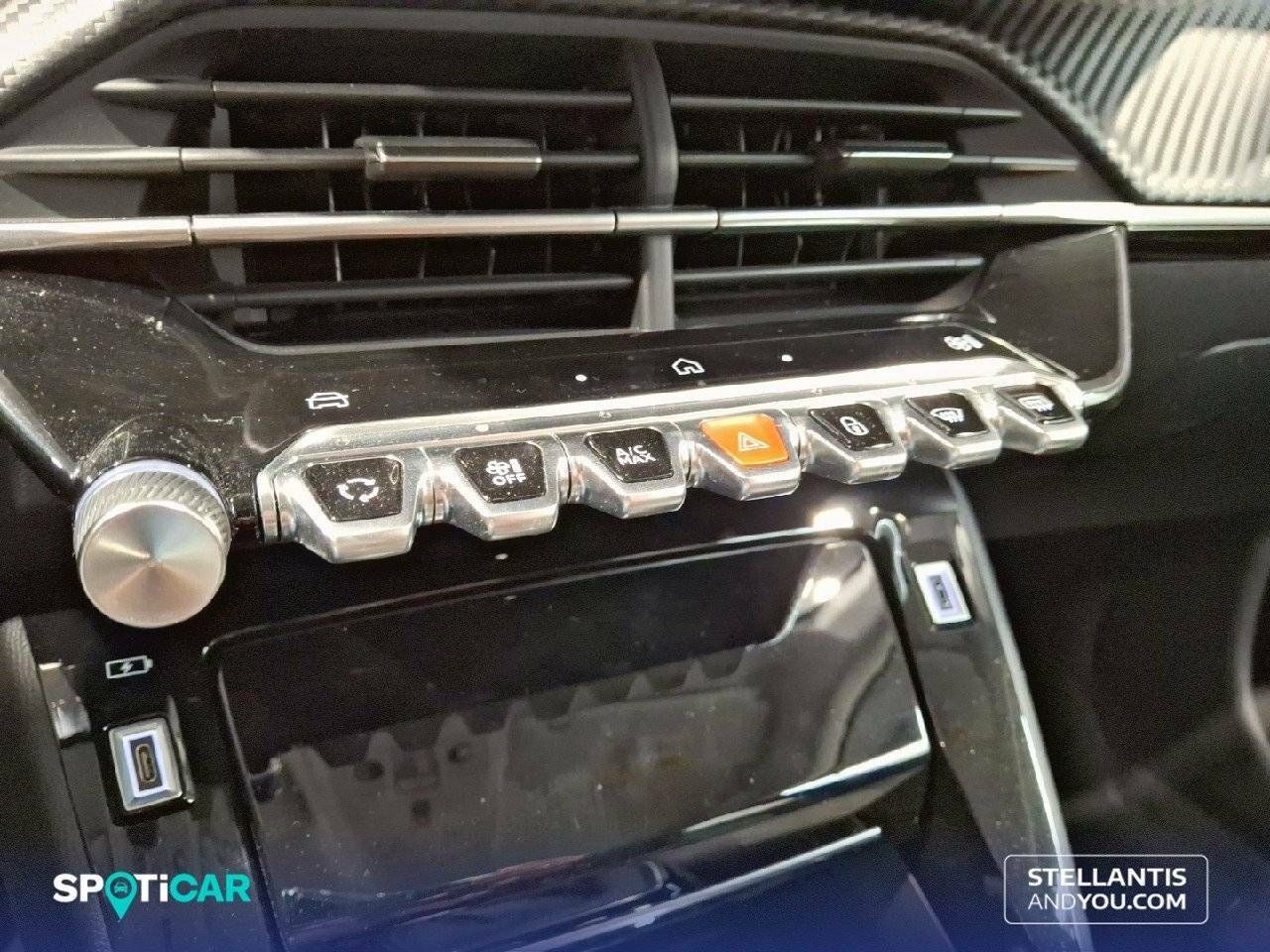 Foto Peugeot 208 19